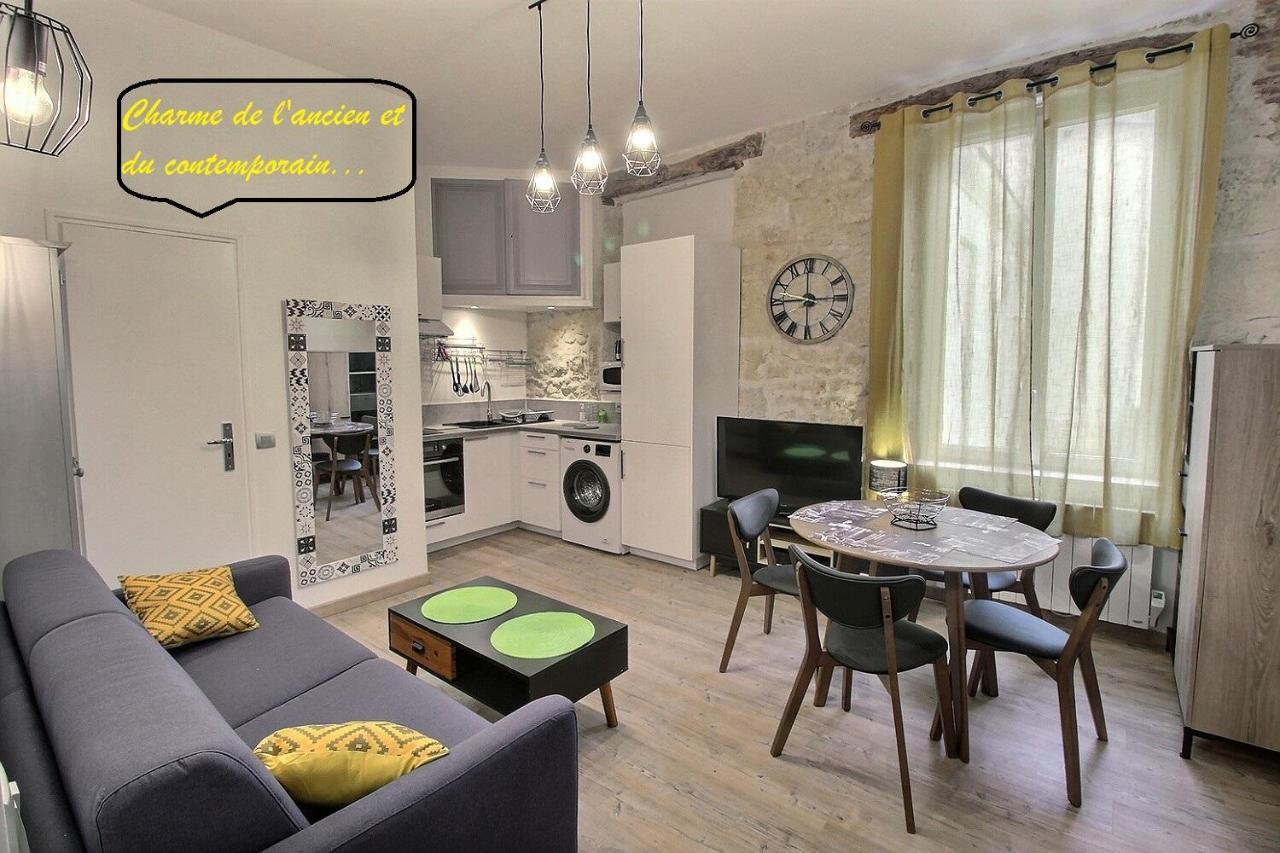 Appartement De Charme Dans Immeuble Haussmannien Périgueux Exteriör bild